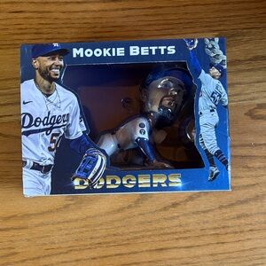 NEW Los Angeles Dodgers Mookie Betts #50 limited edition bobblehead